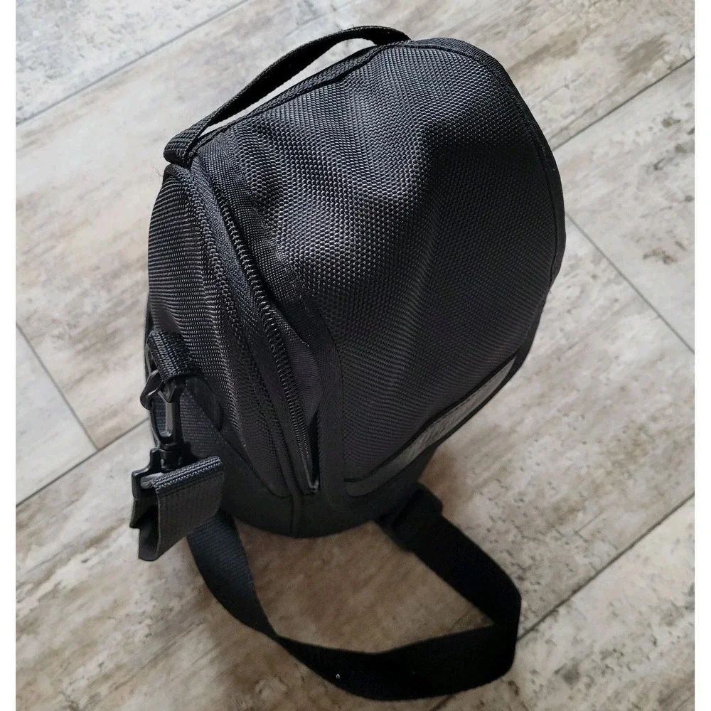 Nikon‎ CL-M2 Semi-Soft Ballistic Nylon Lens Case